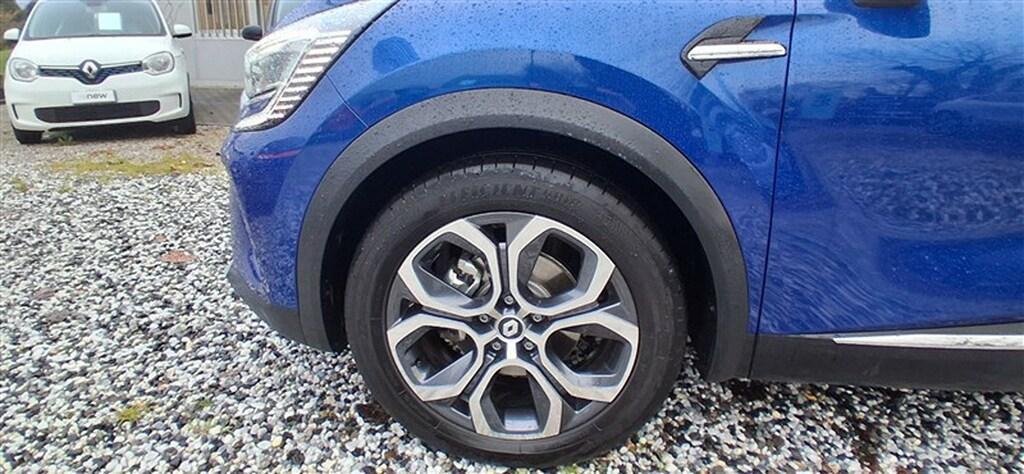 Renault Captur 1.6 E-TECH Hybrid Techno Fast Track Auto