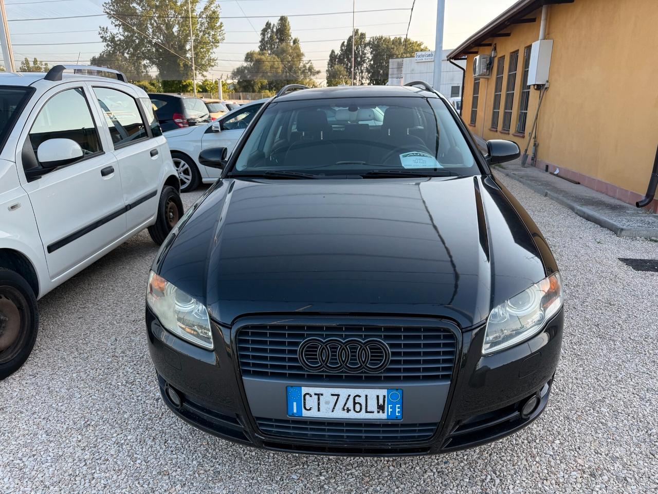 Audi A4 2.0 16V TDI Avant TOTAL BLACK