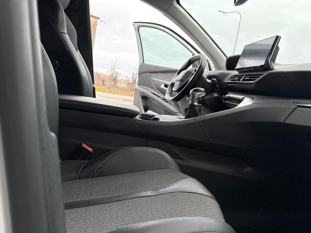 Peugeot 3008 ALLURE PACK BlueHDi 130 6mt SPOTICAR