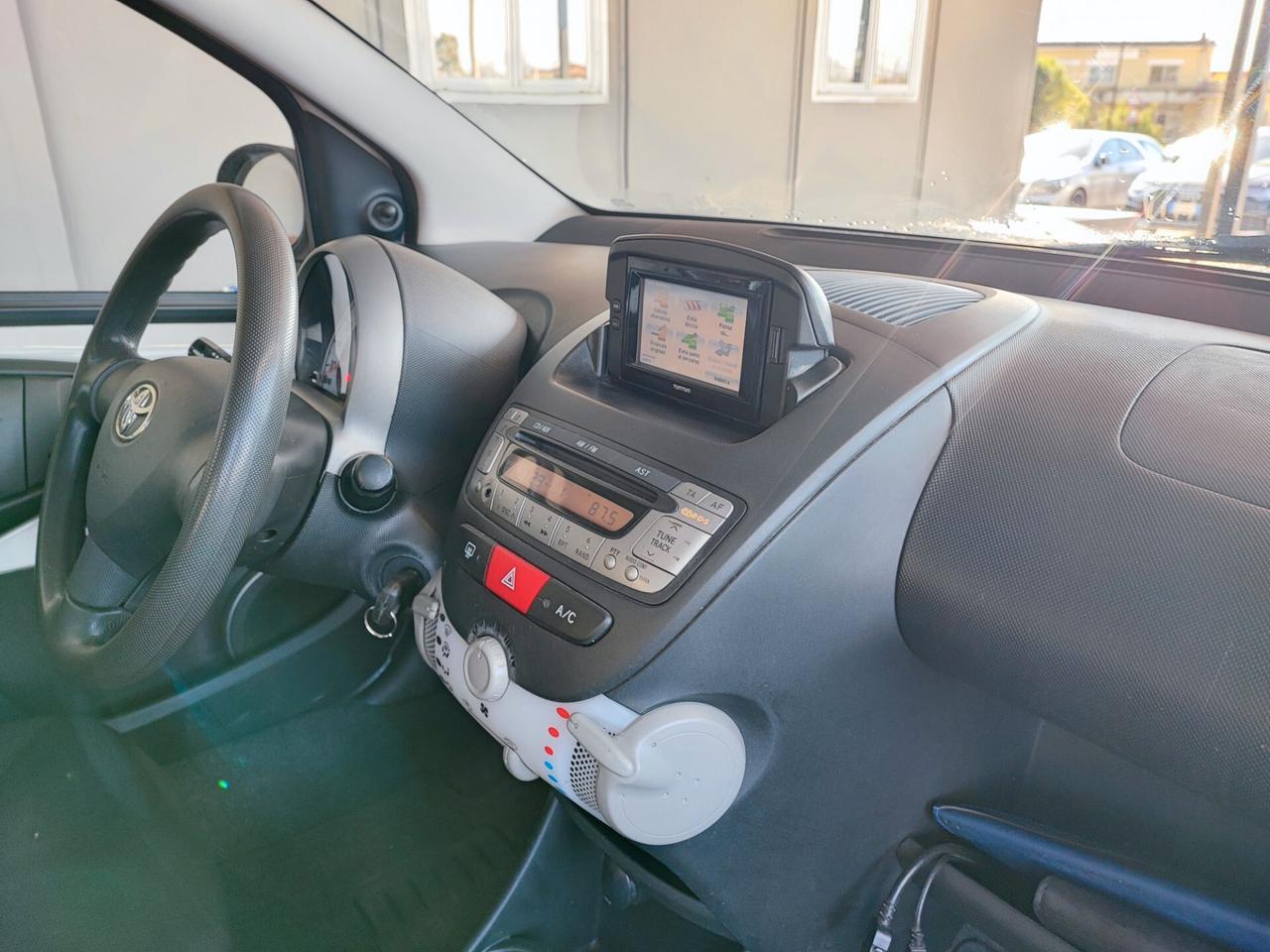 Toyota Aygo 1.0 12V VVT-i 5 porte Lounge Connect
