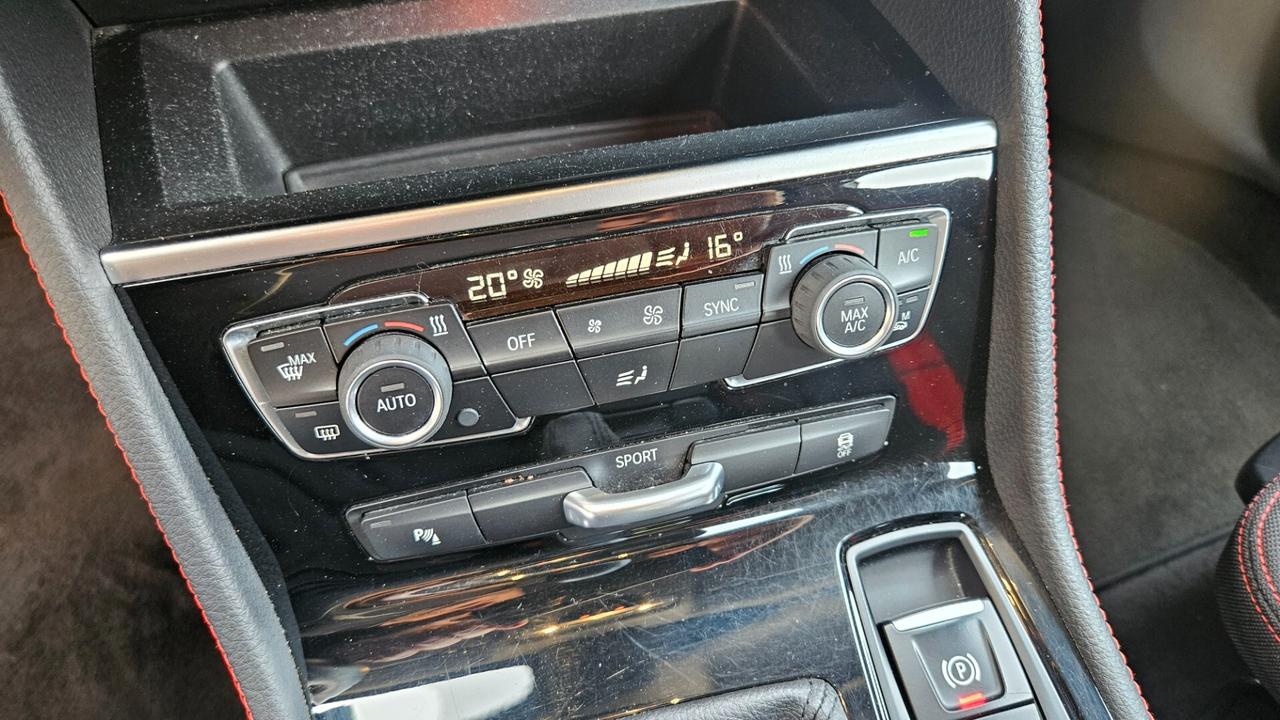 BMW 218 d Active Tourer Sport 64.000 KM!!!!