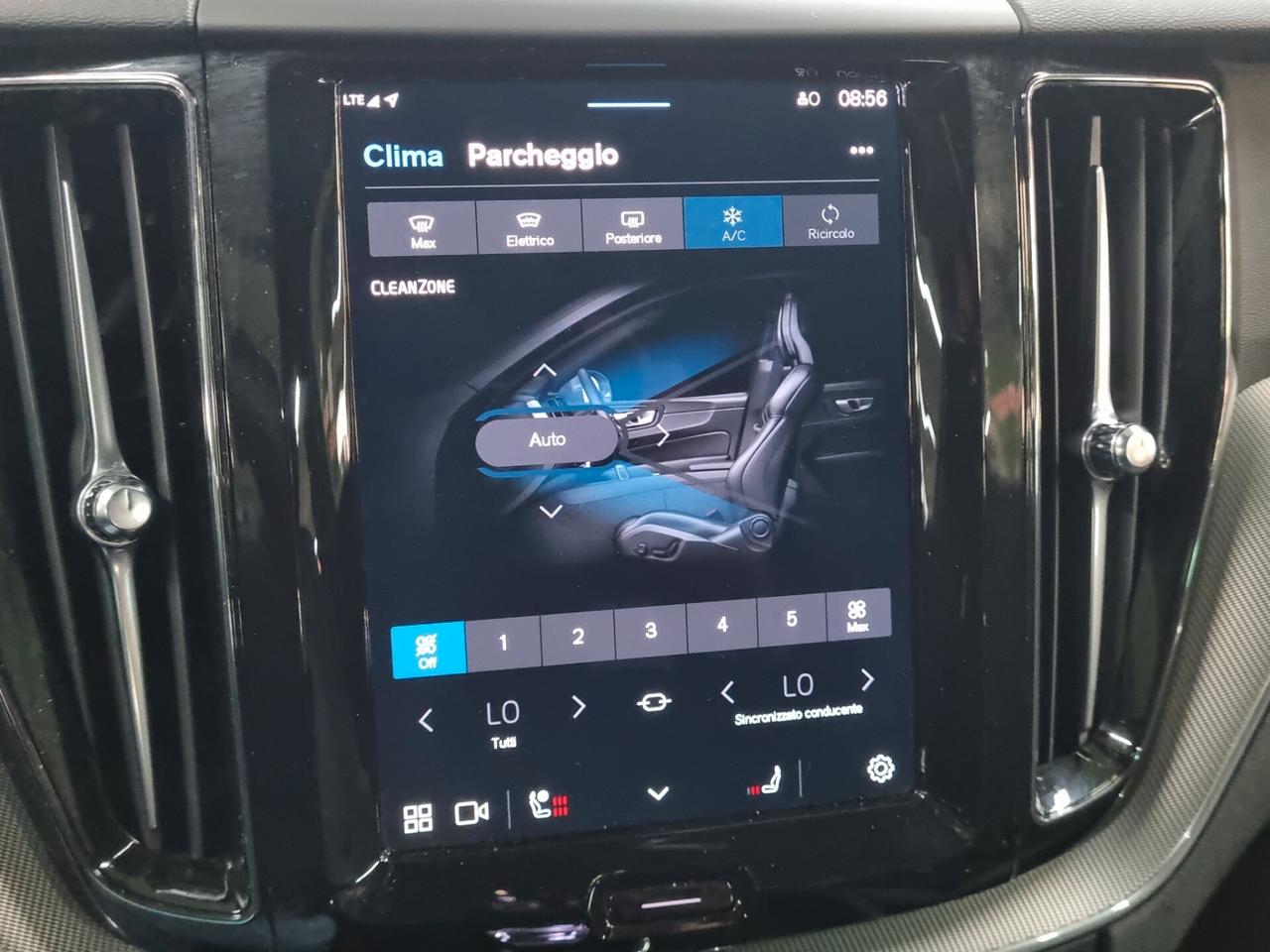 Volvo XC 60 T6 Recharge Plug-in Hybrid AWD automatico Plus Bright