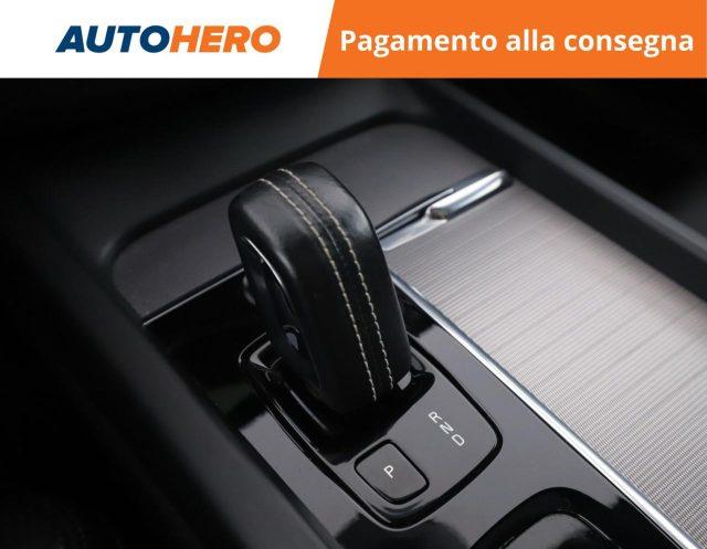 VOLVO XC60 T6 Recharge Plug-in Hybrid AWD R-design