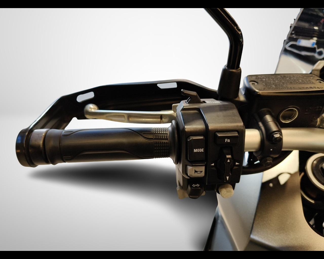 Honda X-ADV 750 - ABS DCT