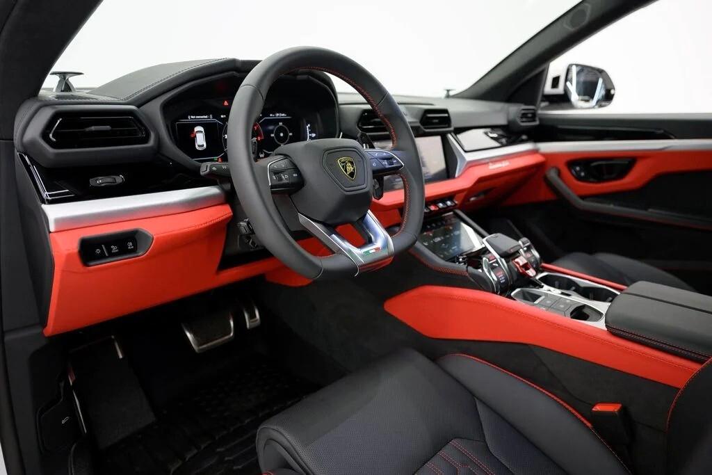 Lamborghini Urus 4.0 SE NOLEGGIO LUNGO TERMINE - LEASING FULL INCLUSIVE