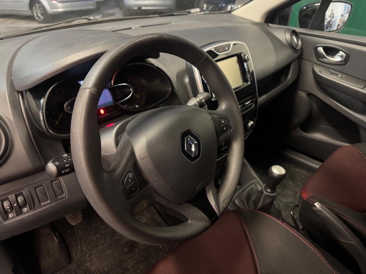 Renault Clio 1.2 75CV METANO 5 porte black look