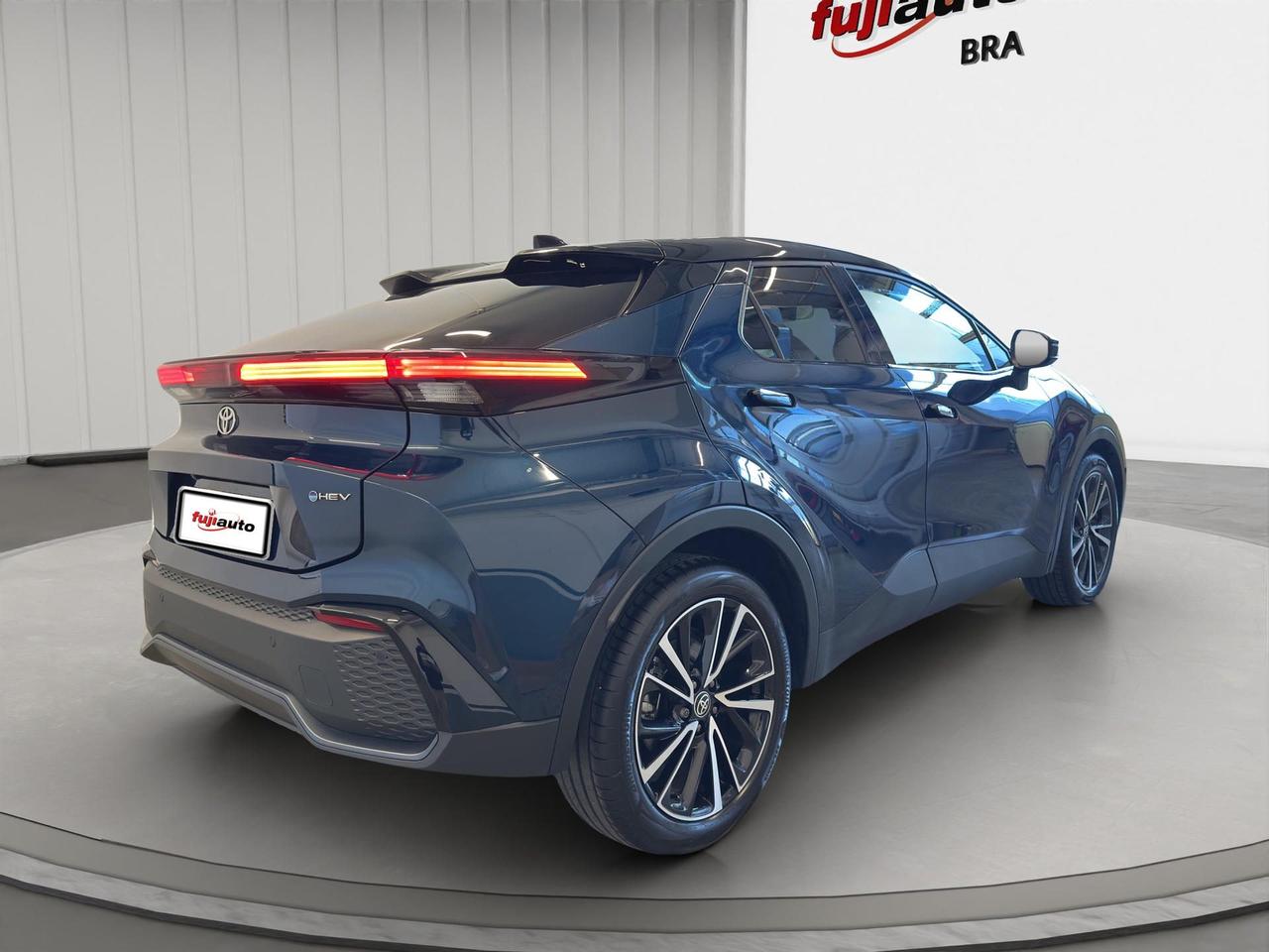 Toyota C-HR 1.8 hev Lounge fwd e-cvt