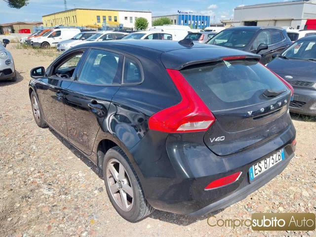 VOLVO V40 D2 1.6 Momentum