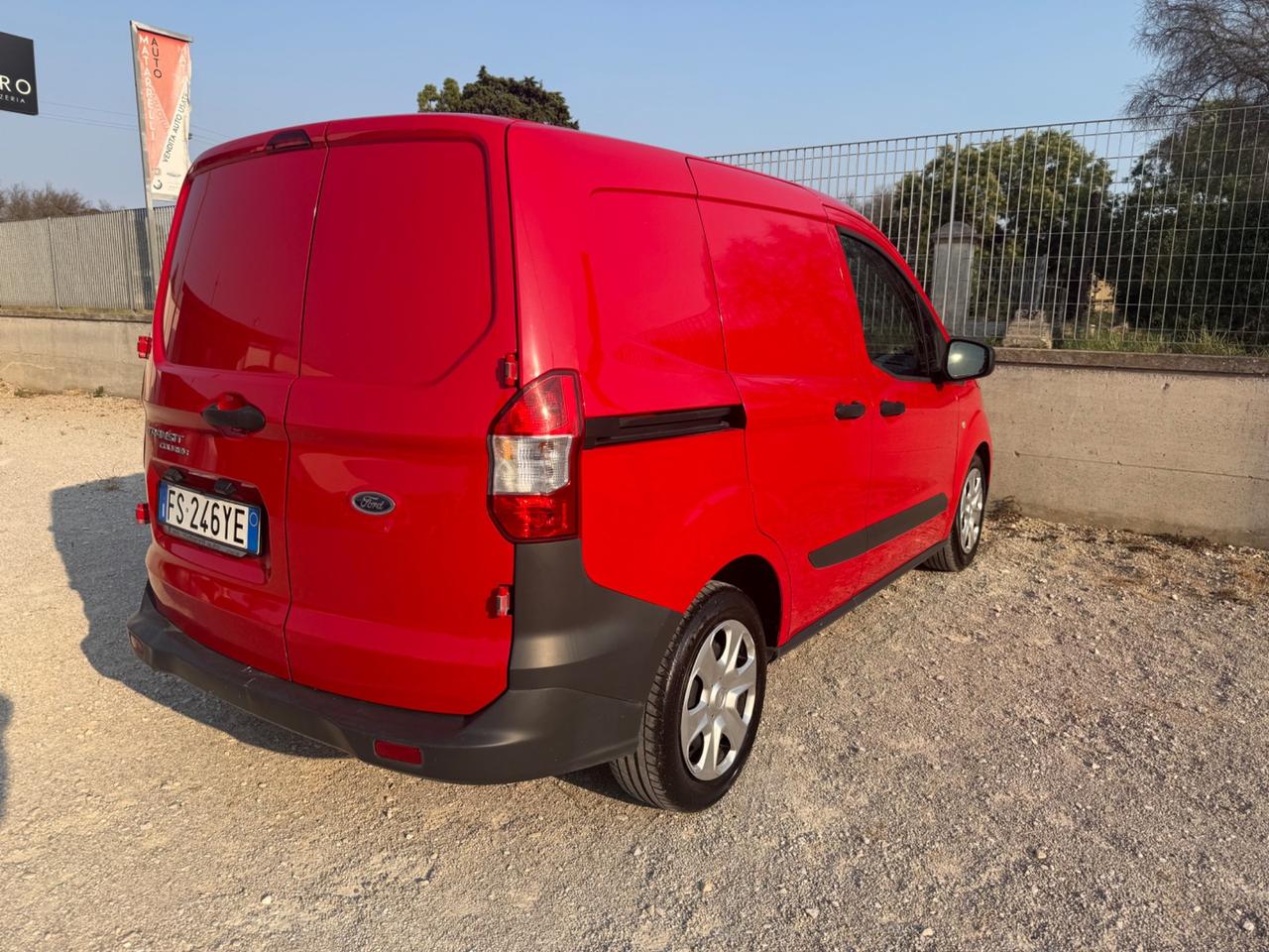 Ford Transit Courier 1.5 TDCi 75CV Van Trend