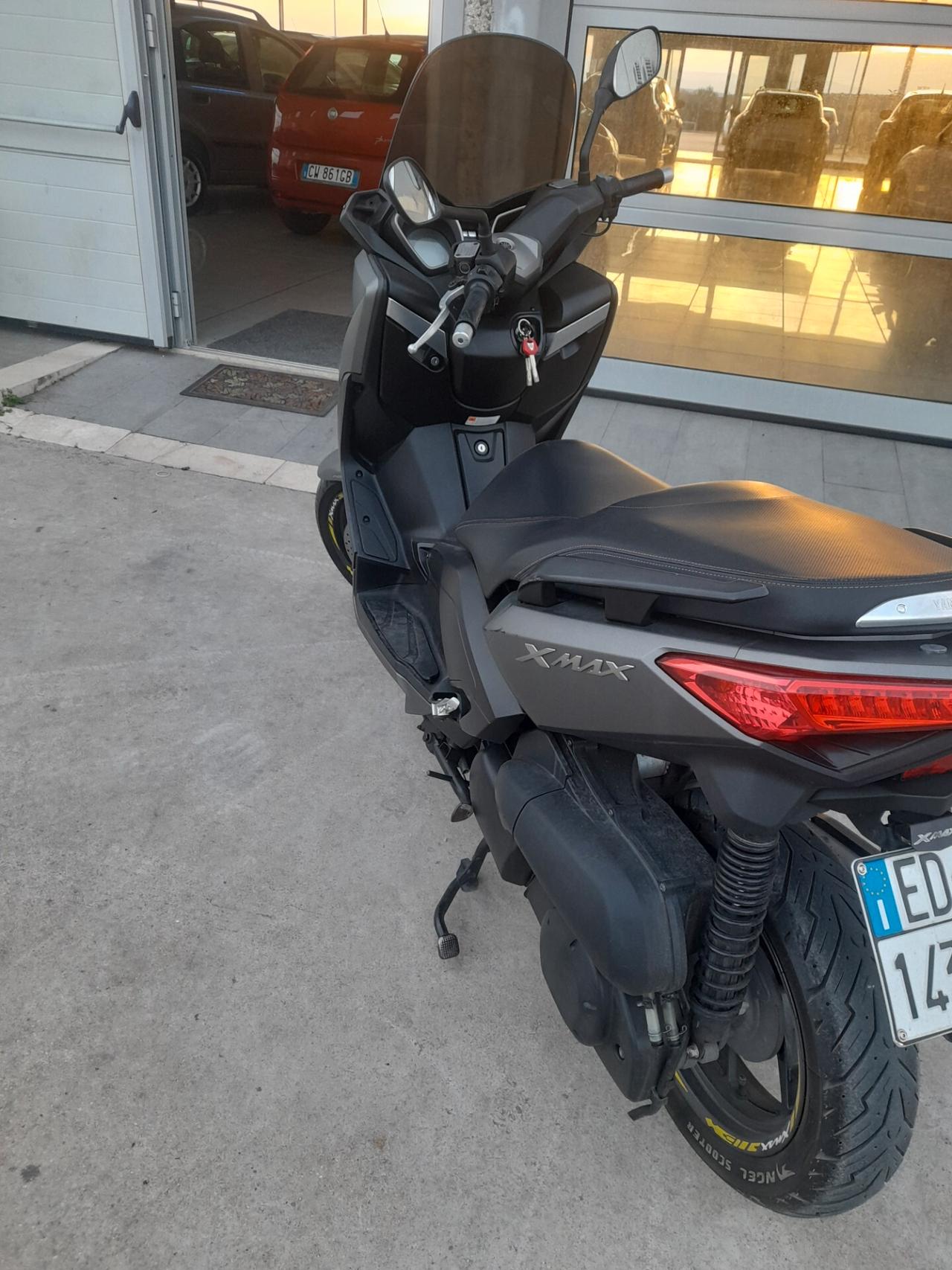 Yamaha X-Max 250