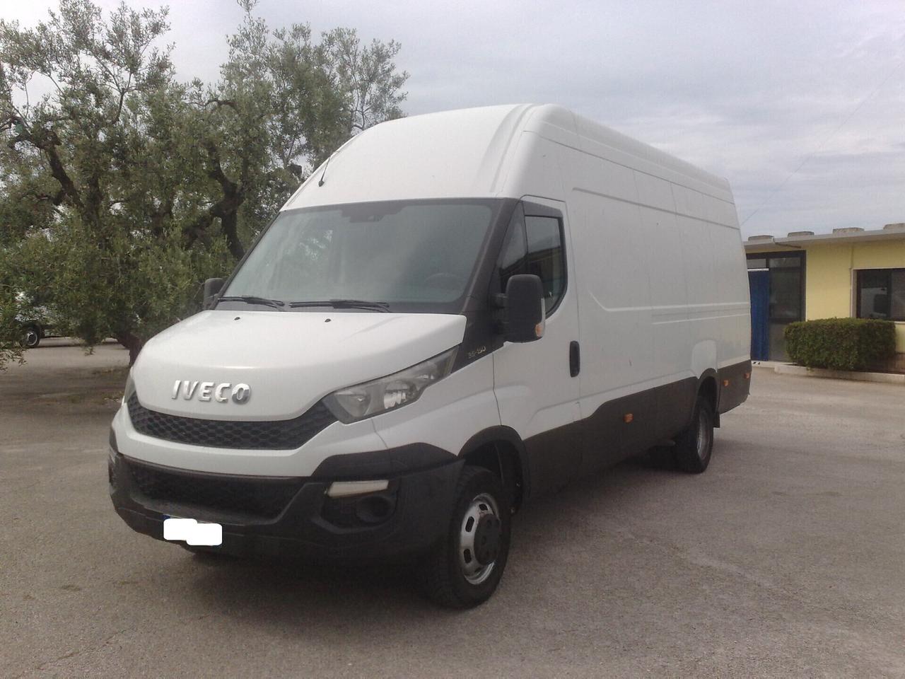 Iveco Daily 35c15 3000cc GRANVOLUME - 2015