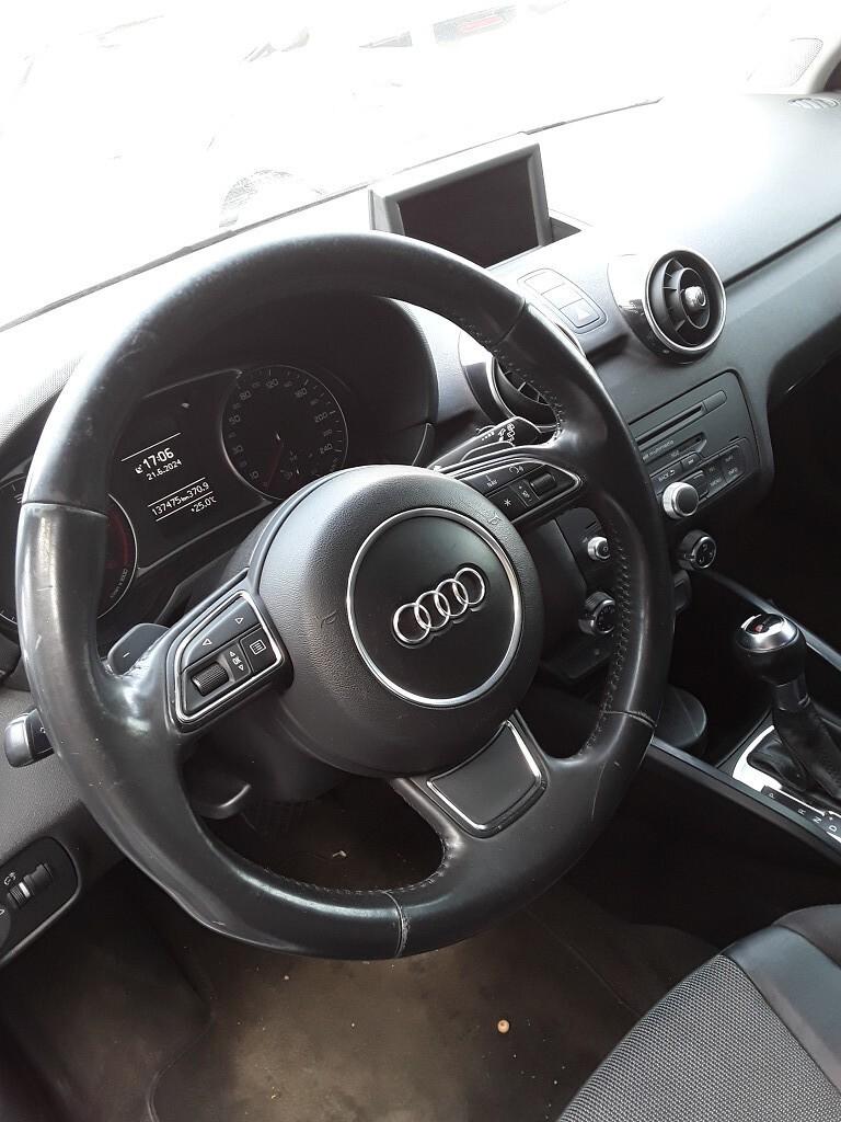 AUDI A1 SPORTBAK 1.6 TDI AMBITION TIPTRONIC