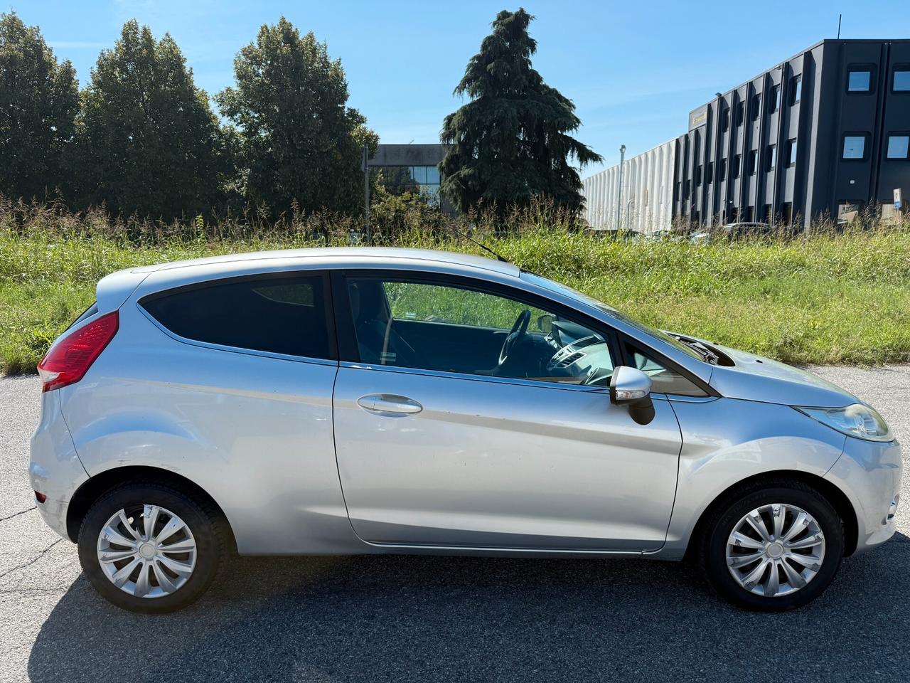 Ford Fiesta 1.4 **GPL** **KILOMETRAGGIO NON REOLARE**