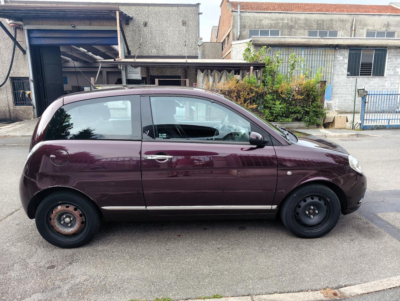 Lancia Ypsilon 1.2 Argento