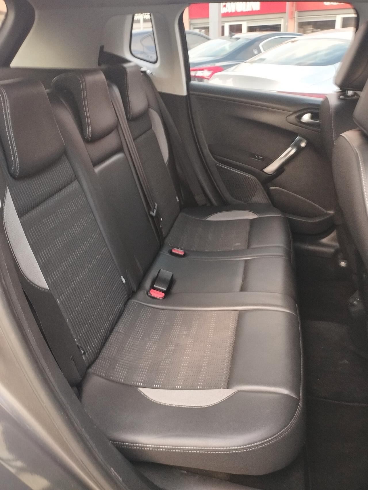 Peugeot 2008 BlueHDi 100 Allure