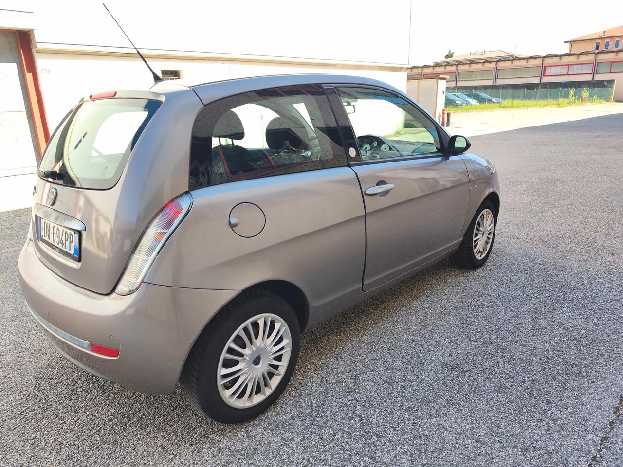 Lancia Ypsilon 1.4GPL NEOPATENTATI