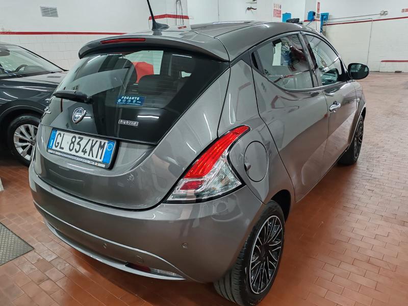 Lancia Ypsilon 1.0 hybrid Gold CARPLAY 4 vetri elettrici