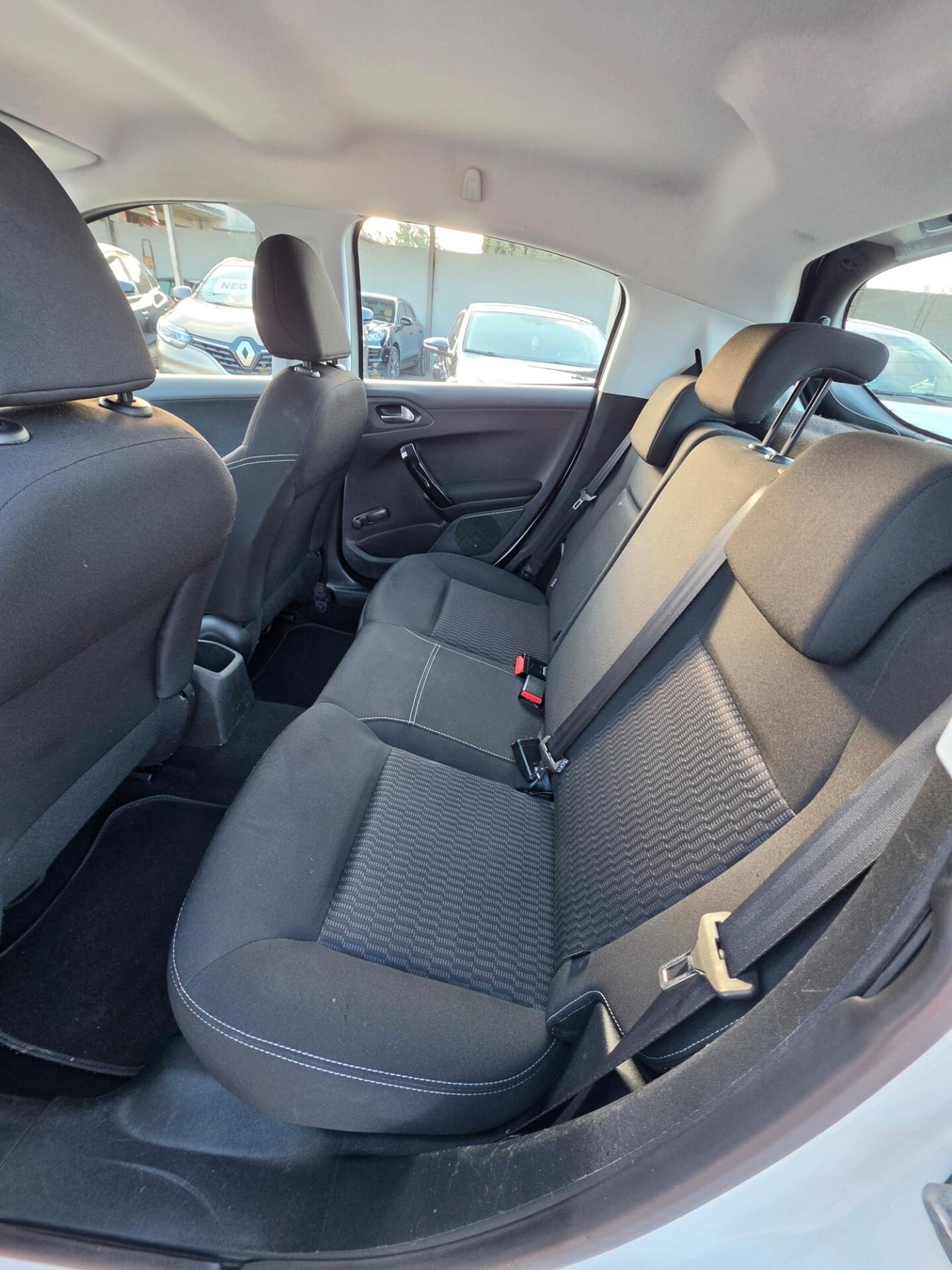 Peugeot 208 PureTech 82 5p. GPL Active