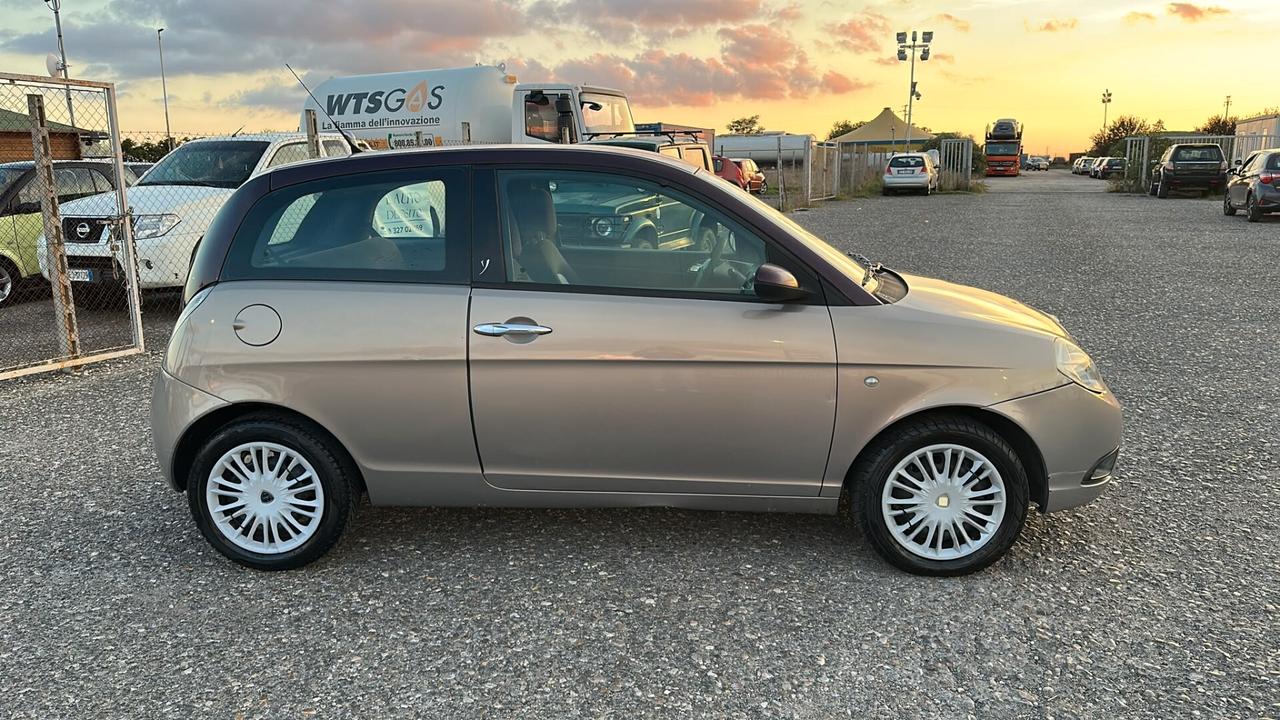 Lancia Ypsilon 1.2 Argento
