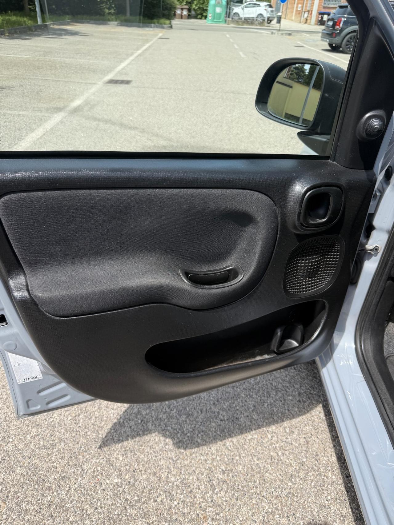 Fiat Panda 0.9 METANO - NEOPATENTATI - 12 MESI DI GARANZIA -