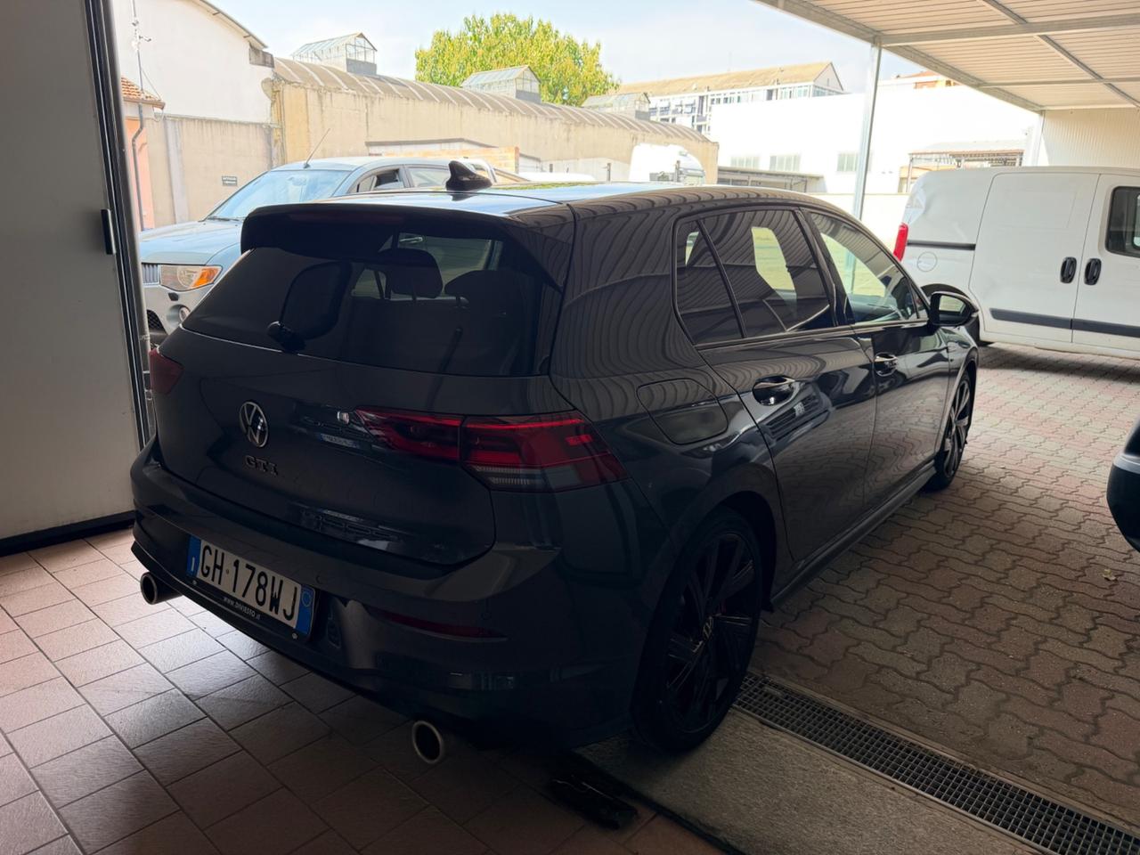 Volkswagen Golf GTI 2.0 TSI