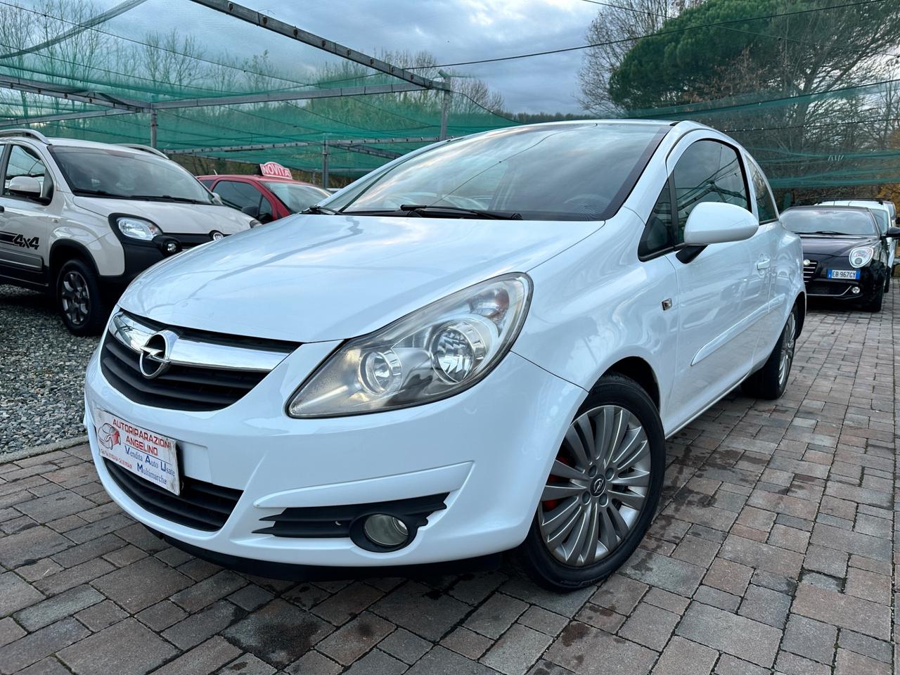 Opel Corsa 1.2 Benzina cambio automatico