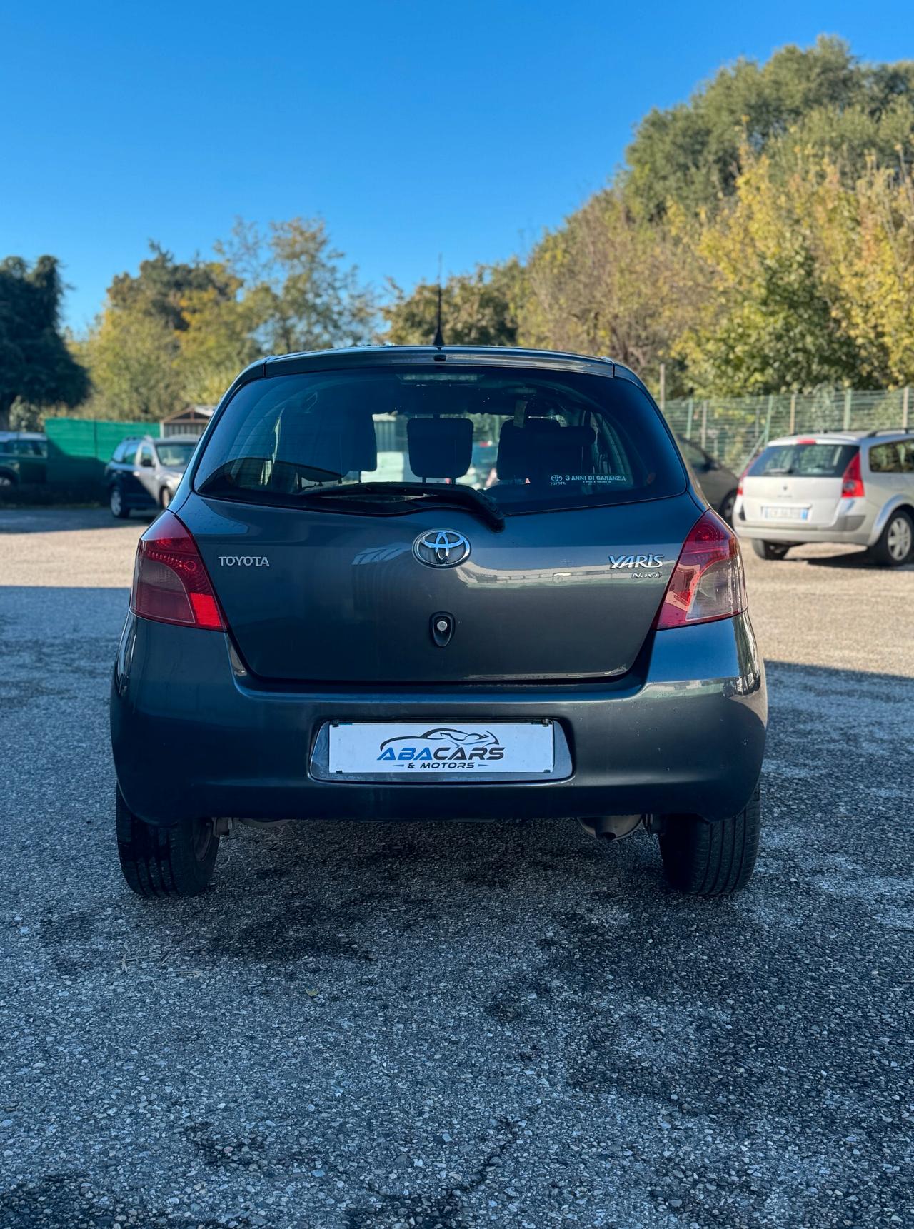 Toyota Yaris 1.3 5p Benz*Cambio AUTOMATICO*TAGLIANDI CERTIFICATI*