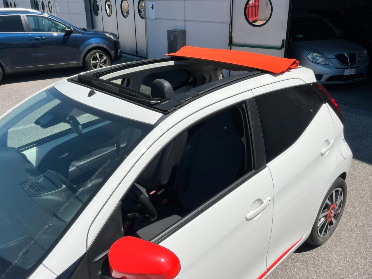 Toyota Aygo Connect 1.0 VVT-i 72 CV 5P. x-clusiv FULL