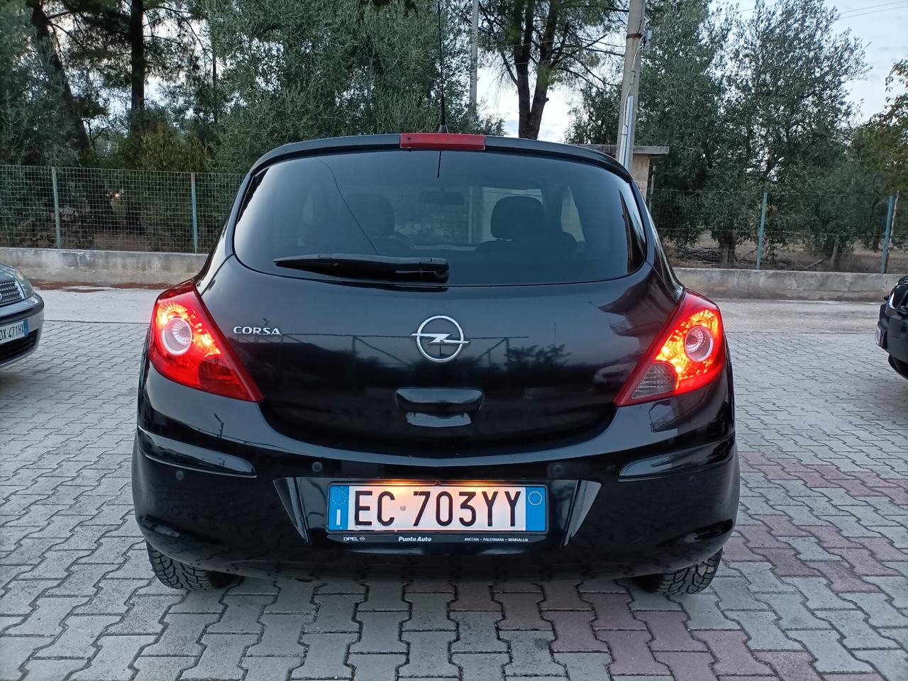 Opel Corsa 1.2 3 porte Sport