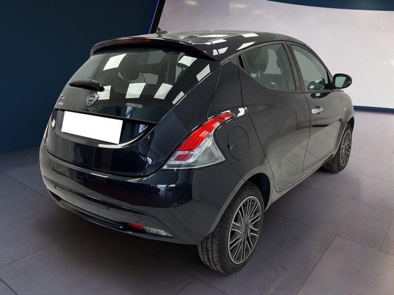 Lancia Ypsilon III 2015 1.0 hybrid Gold s&s 70cv