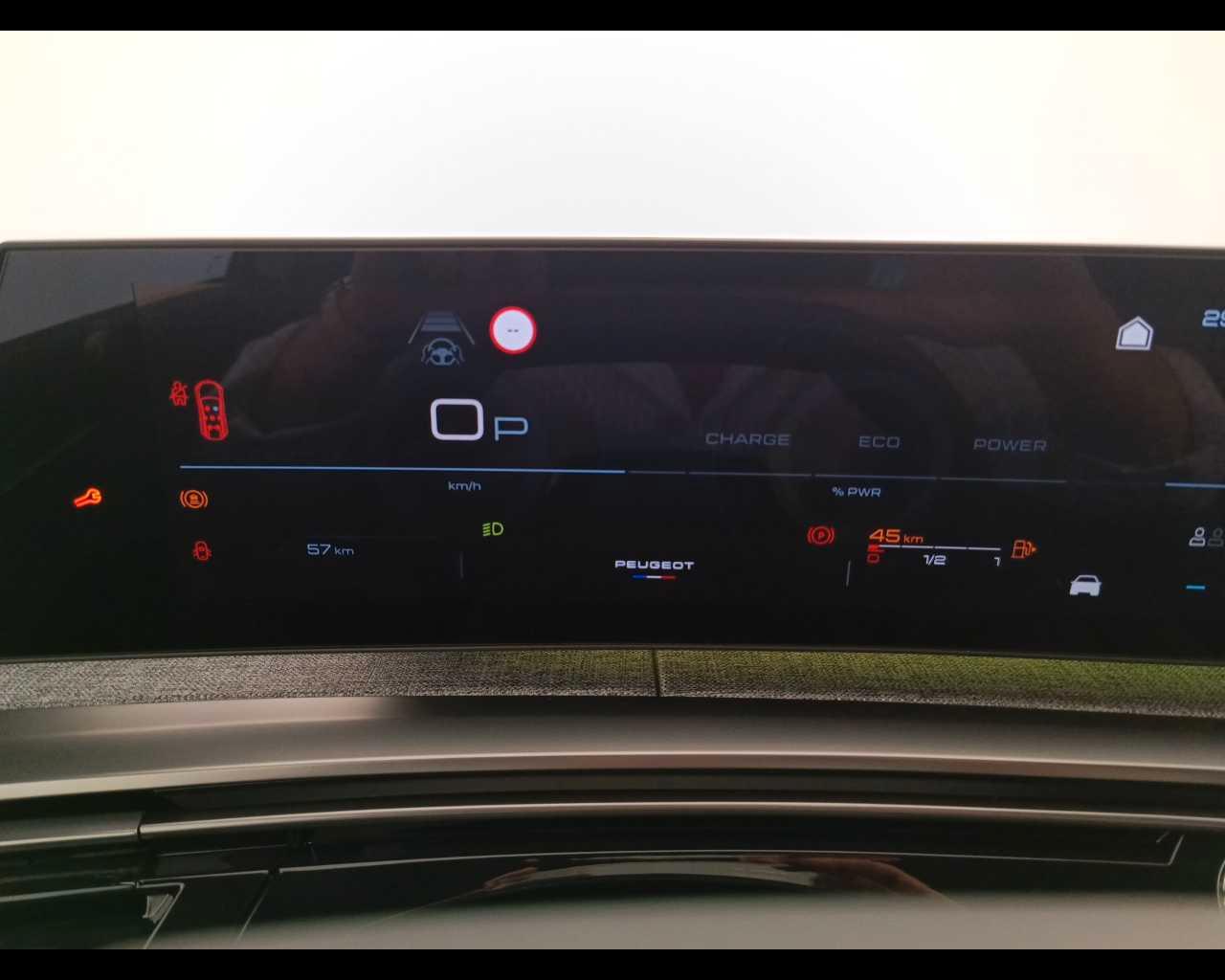 PEUGEOT Nuovo 5008 Hybrid 136 e-DCS6 GT