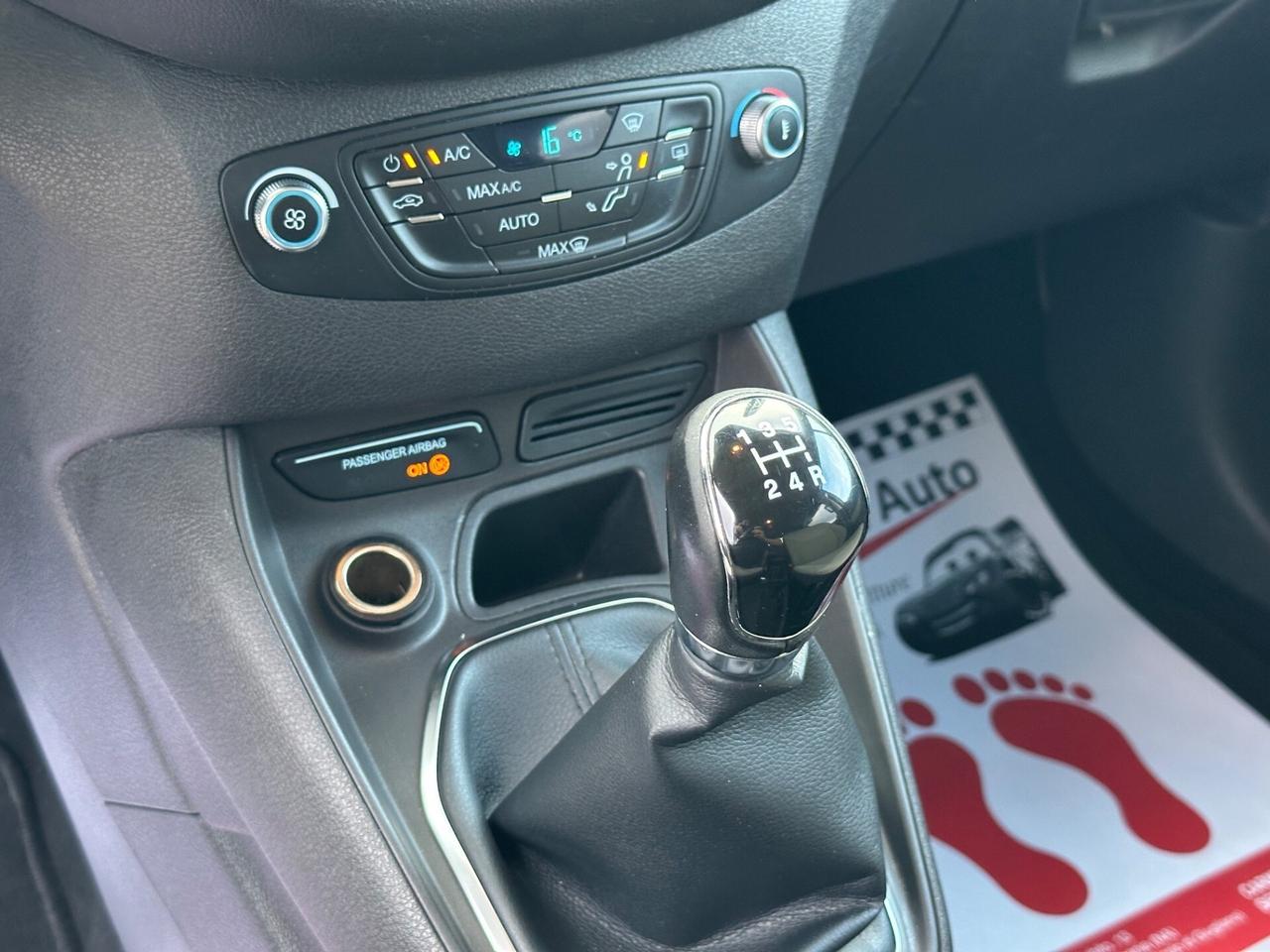 Ford Tourneo Courier 2015 1.6 TDCI 95 CV Titanium