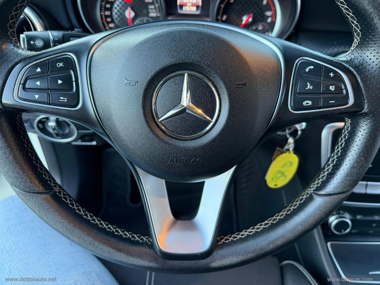 MERCEDES-BENZ A 180 d Premium