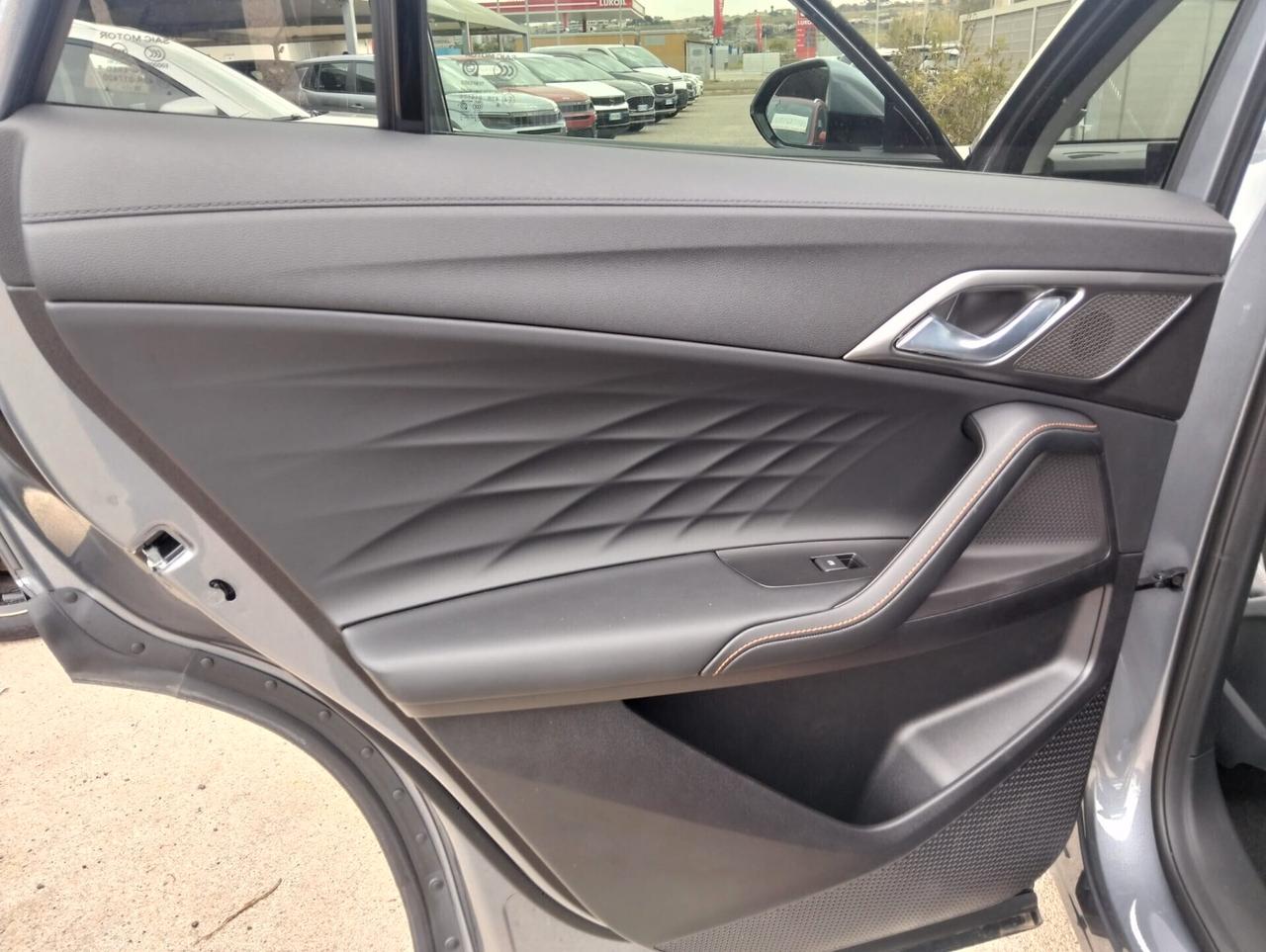 Mg HS HEV Luxury 224CV KM 0 7 ANNI GARANZIA UFFICIALE - IVA DEDUCIBILE