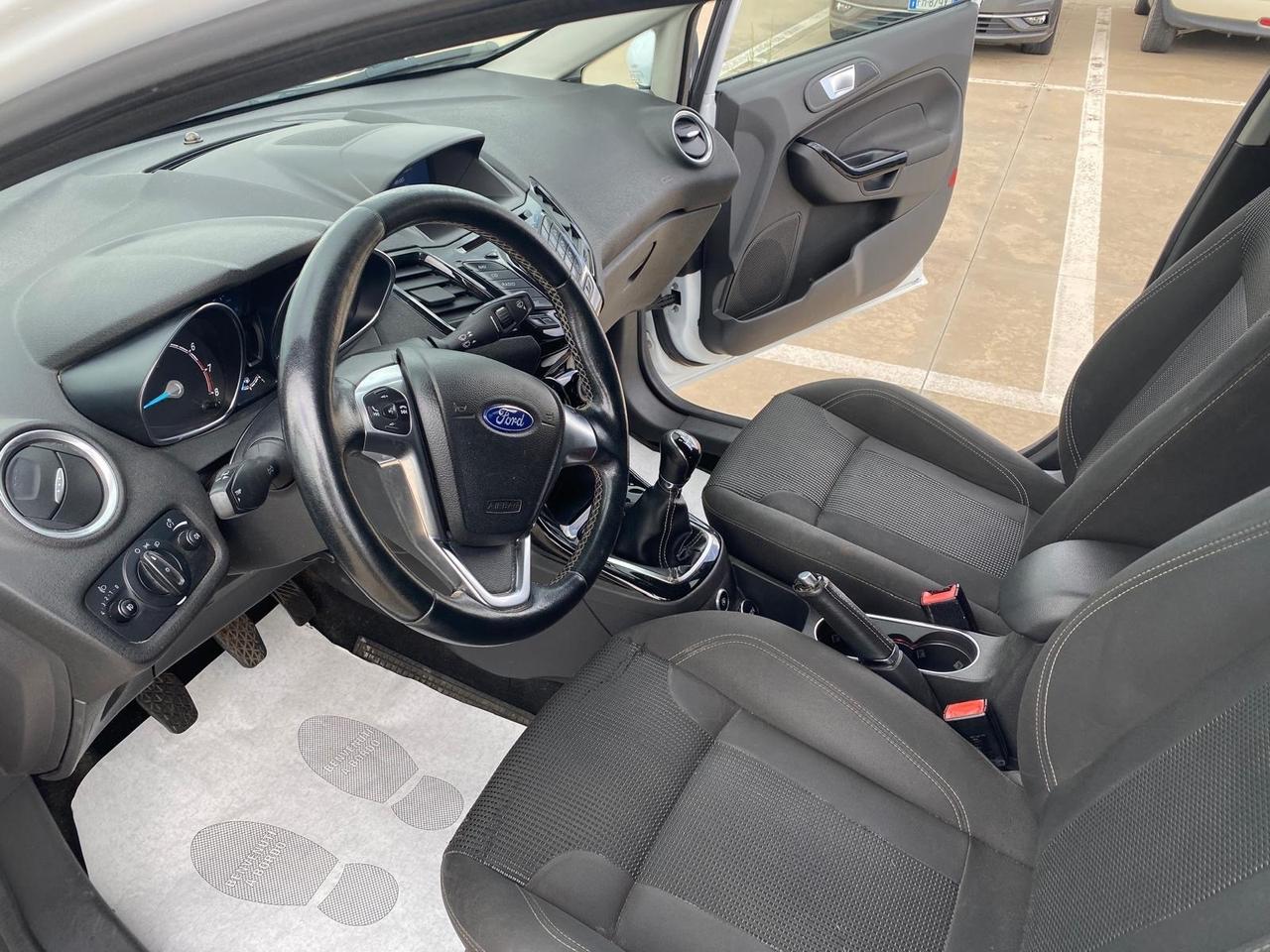 Ford Fiesta 1.4 5 porte Bz.- GPL Black & White Edition