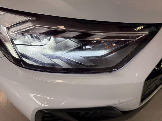 AUDI A1 SPB 30TFSI S line "Telec/C.Play/LED