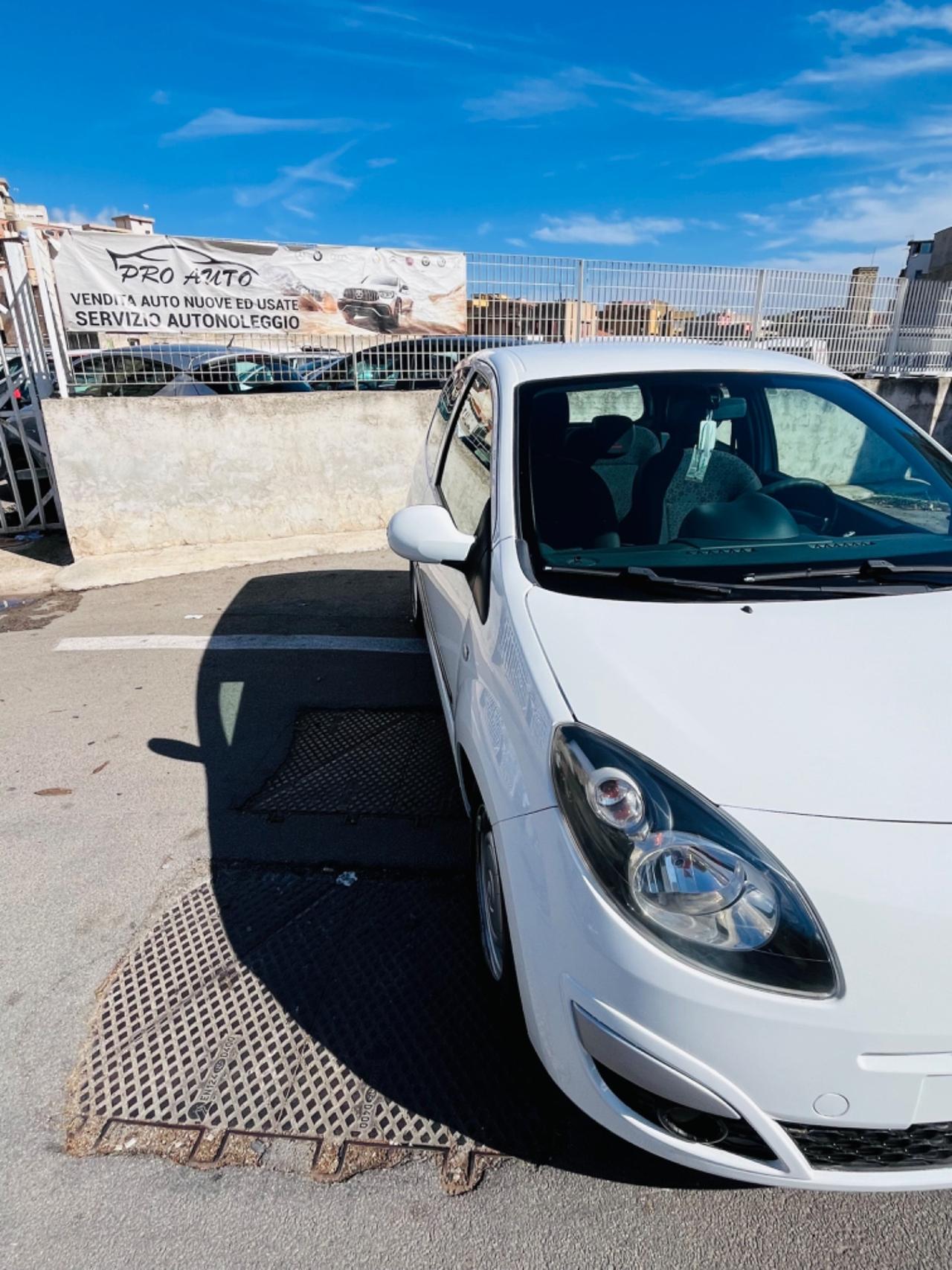 Renault Twingo 1.5 dci 70cv Rip Curl