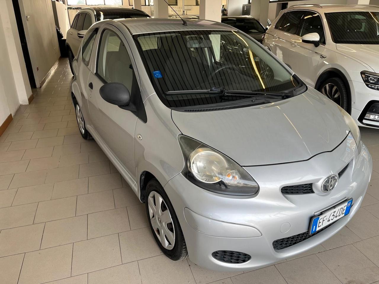 Toyota Aygo 1.0 12V VVT-i 3 porte Sol Connect