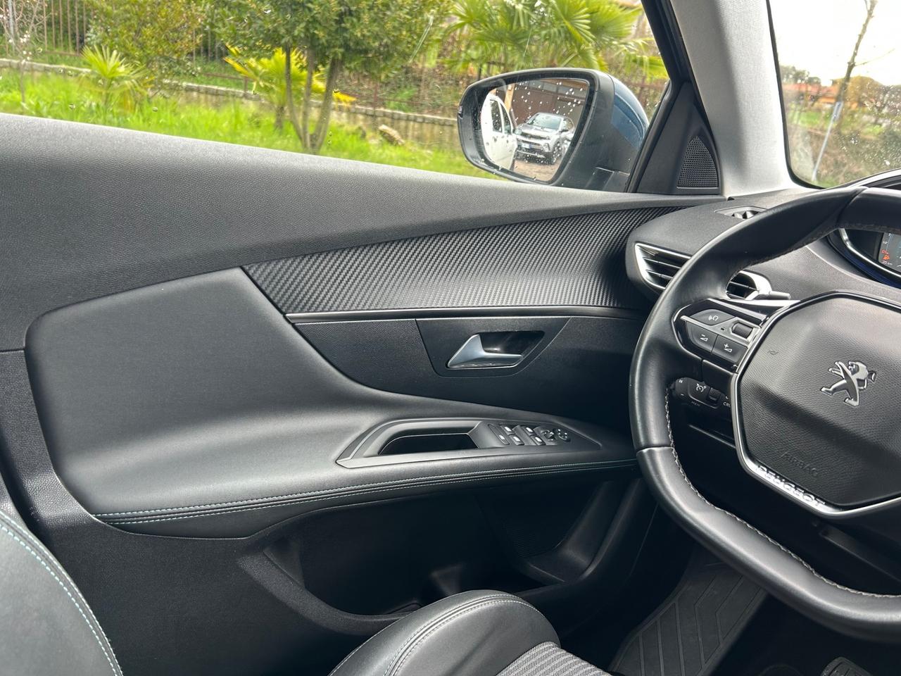 Peugeot 3008 Hybrid 225 e-EAT8 Allure