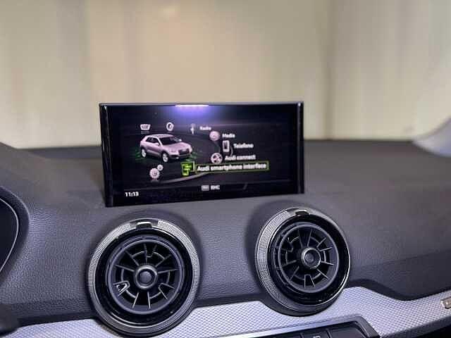 Audi Q2 35 TDI quattro S tronic Identity Black