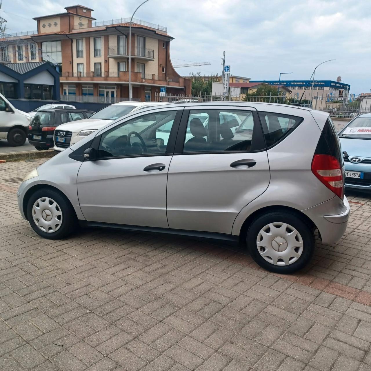 142.998KM CLASSE A 150 BUONE CONDIZIONI NEOPATENTATI