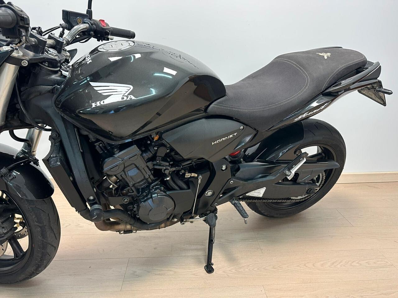 HONDA HORNET 600 SCARICO LEOVINCE DA 99€ AL MESE