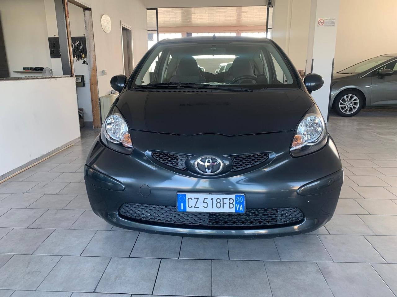 Toyota Aygo 1.0 12V VVT-i 3 porte Sol