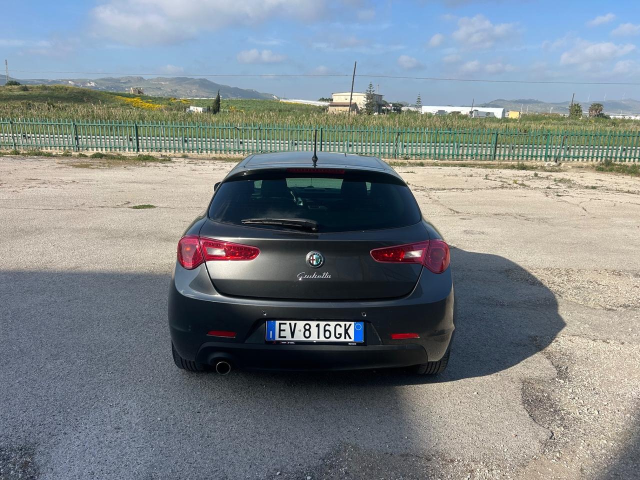 Alfa Romeo Giulietta 1.6 JTDm-2 105 CV Distinctive