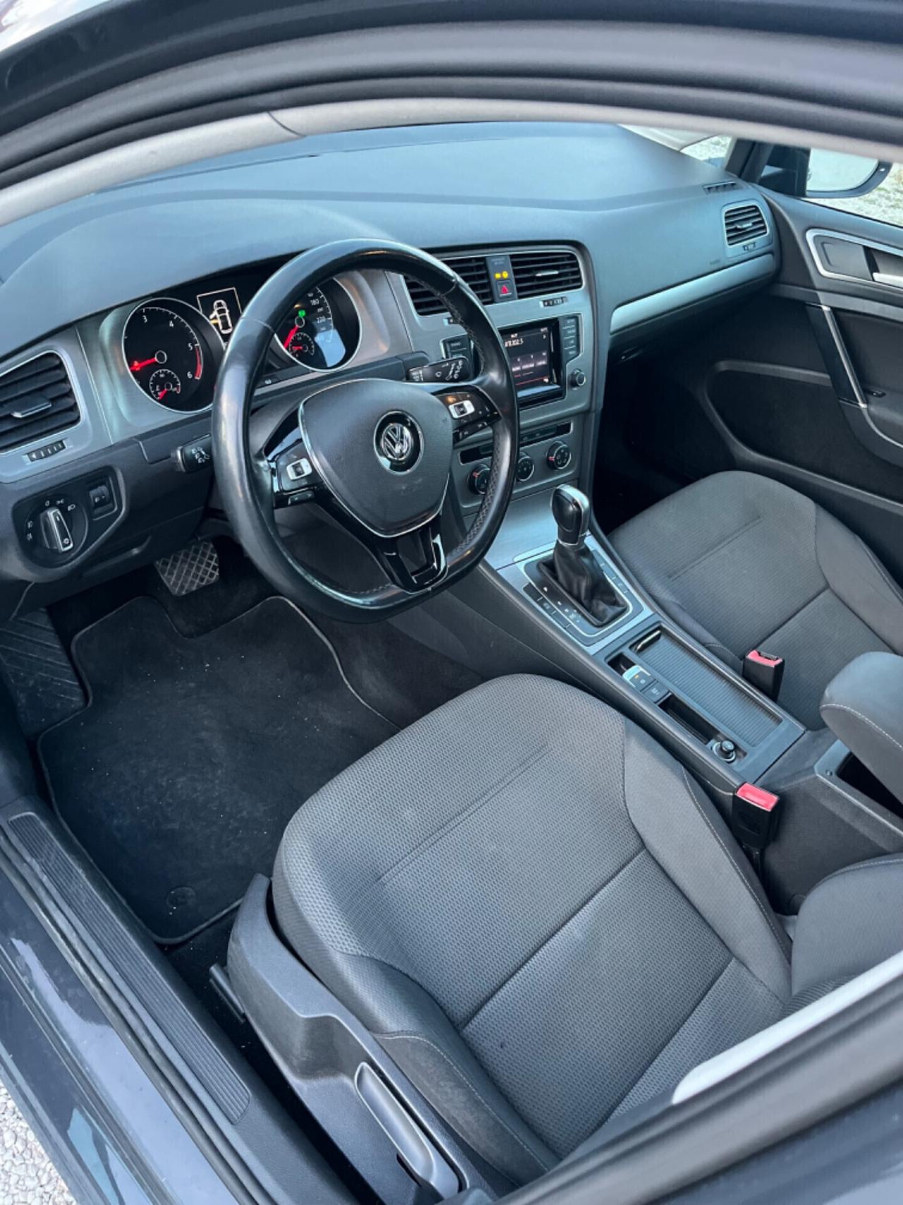 Volkswagen Golf 7 1.6 TDI DSG PERFETTA NEOPATENTATI