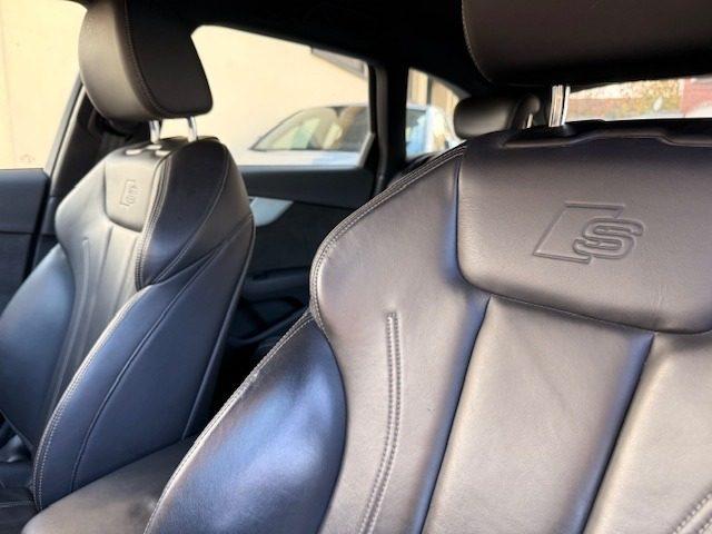 AUDI A4 Avant 45 TFSI S tronic S line edition