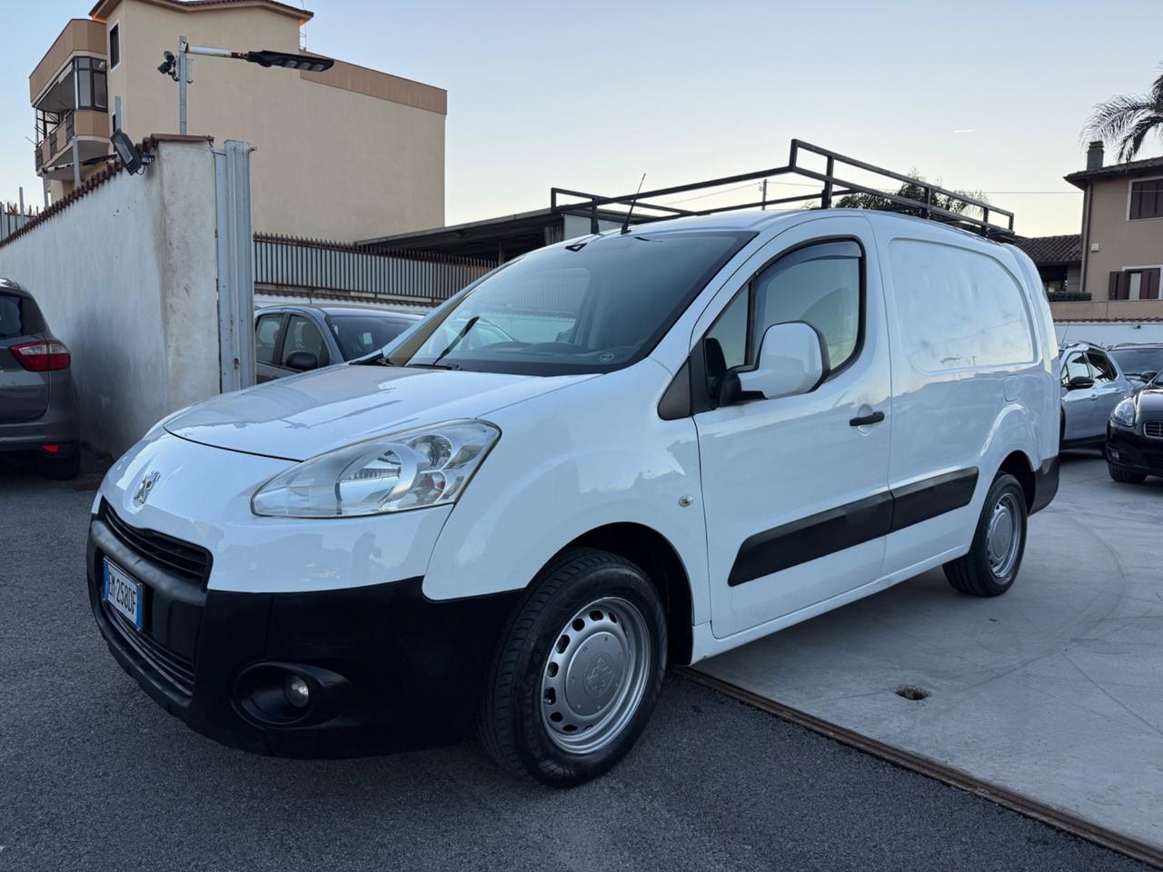 Peugeot Partner 1.6 HDI PASSO LUNGO 3 POSTI