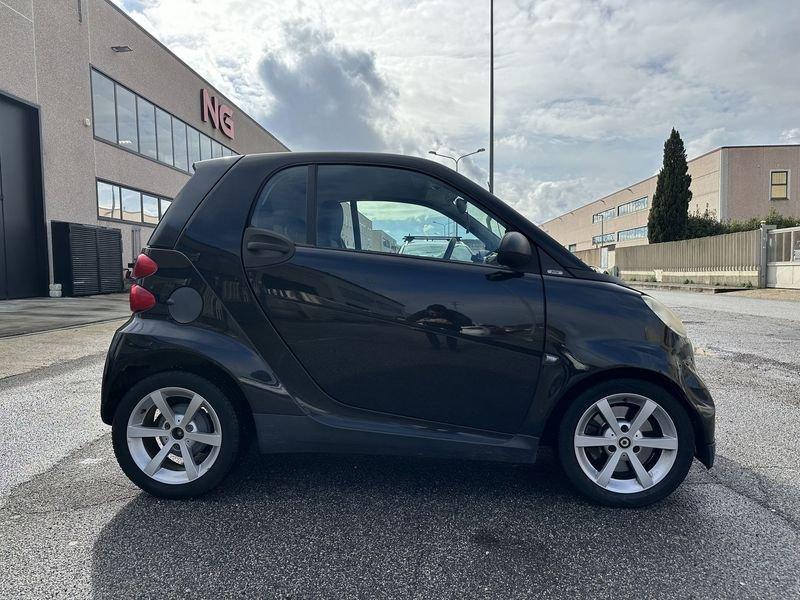 smart fortwo Smart Fortwo 1.0 MHD Coupè 84cv