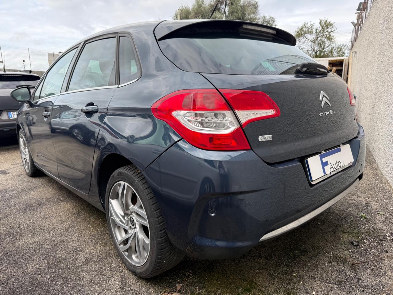 Citroen C4 1.6 e-HDi 110 airdream Exclusive,Climatronic,sensori di parcheggio,Pelle,ecc.