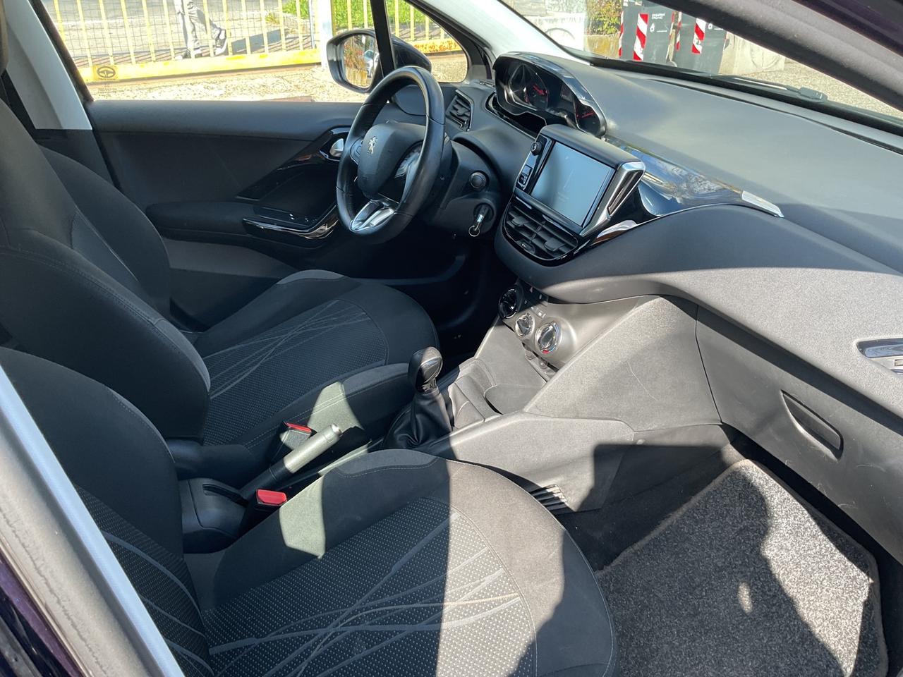 Peugeot 208 1.4 HDi 68 CV 5 porte Allure OK NEOPATENTATI